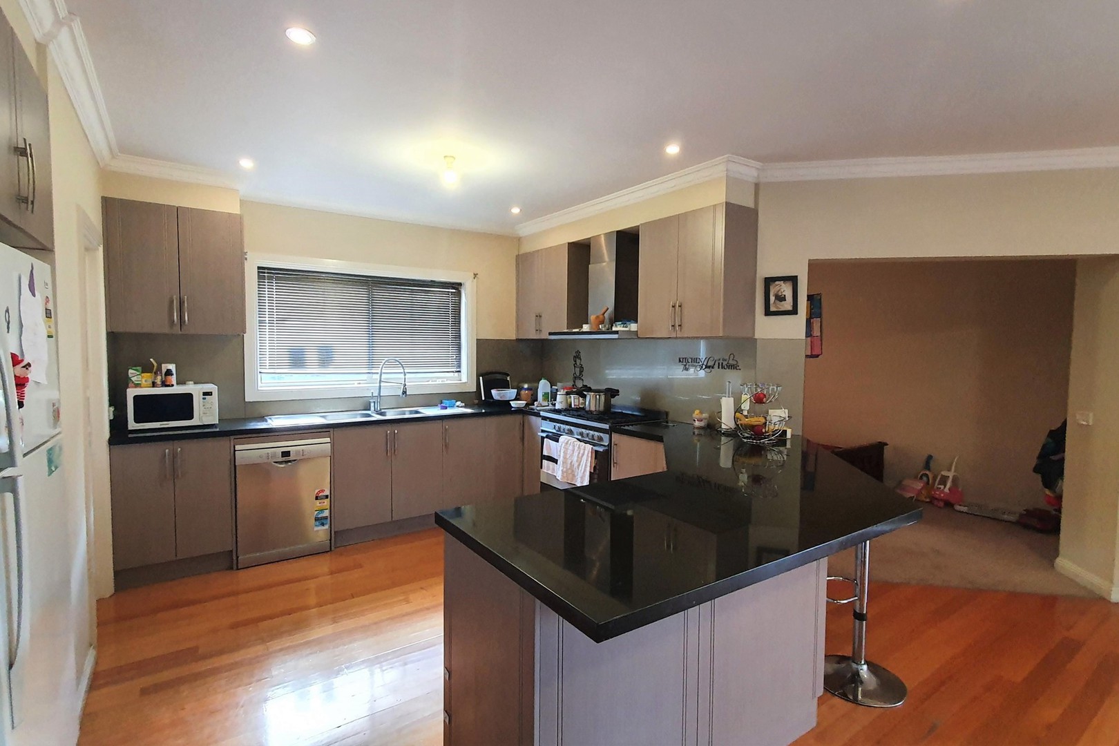208 Gordons Road, South Morang, VIC 3752, South Morang - Thumbnail 4