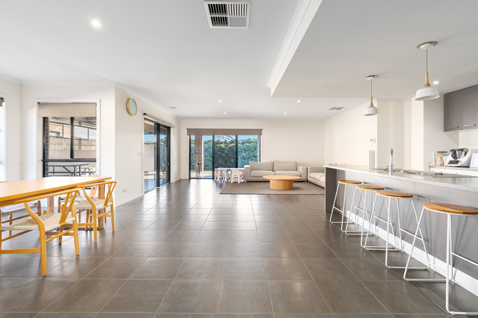 208 Heyers Road, Grovedale, VIC 3216 - Thumbnail 2 - 10/06/2026