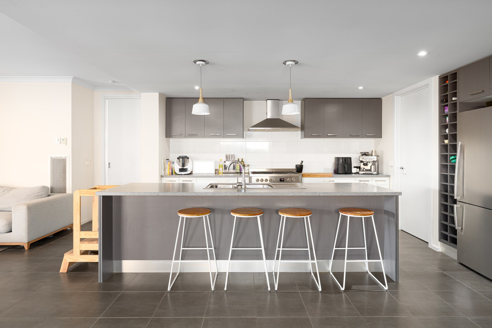 208 Heyers Road, Grovedale, VIC 3216, Grovedale - Thumbnail 3