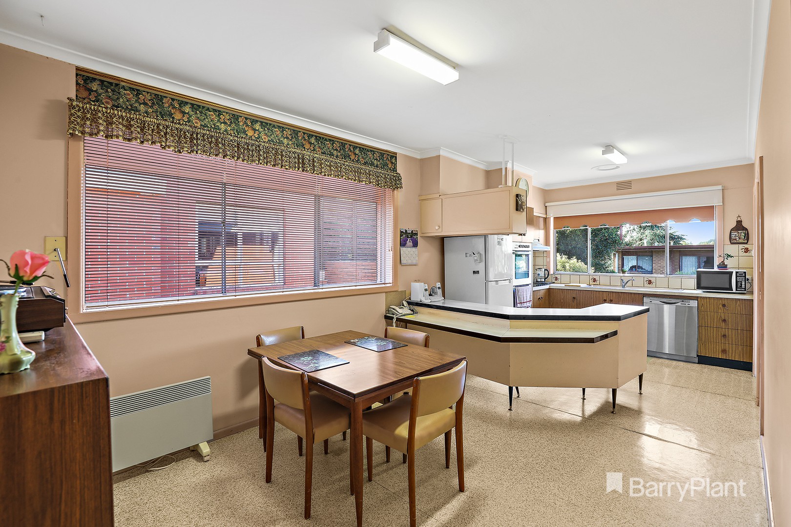 208 Mascoma Street, Strathmore, VIC 3041, Strathmore - Thumbnail 3