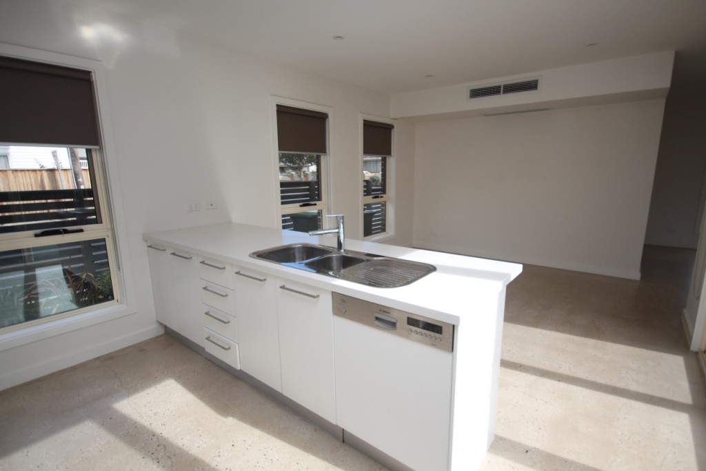 208 Shannon Avenue, Geelong West, VIC 3218, Geelong West - Thumbnail 4