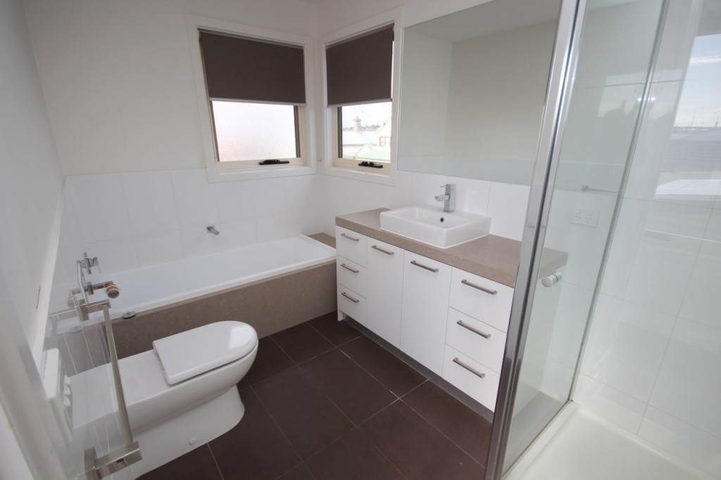 208 Shannon Avenue, Geelong West, VIC 3218, Geelong West - Thumbnail 8