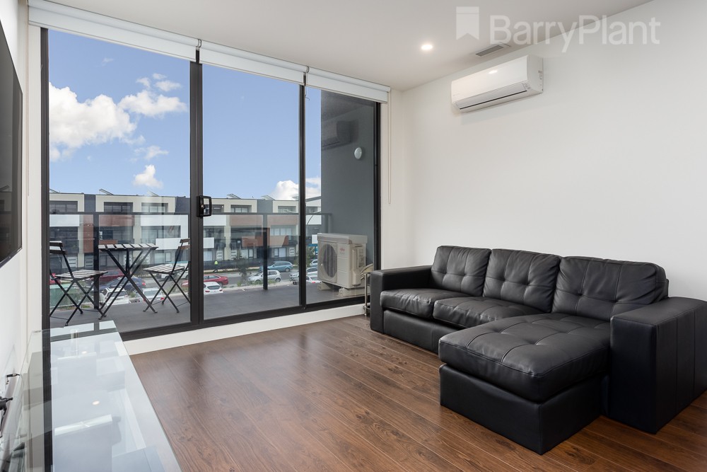 209/18 Tribeca Drive, Point Cook, VIC 3030, Point Cook - Thumbnail 2