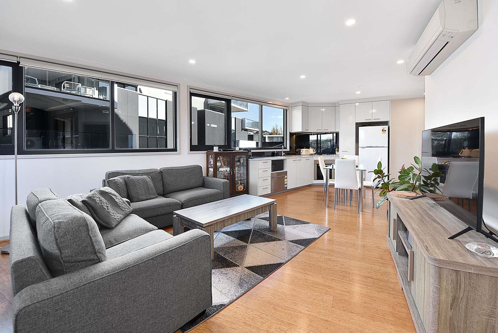 209/316 Pascoe Vale Road, Essendon, VIC 3040, Essendon - Thumbnail 2