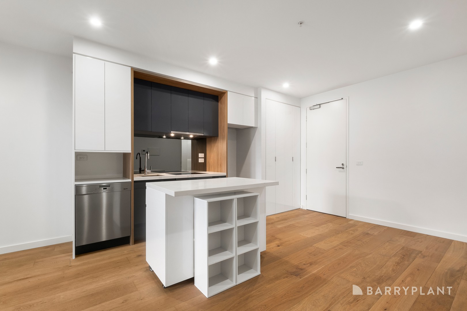 209/59-63 Warrigal Road, Hughesdale, VIC 3166, Hughesdale - Thumbnail 3