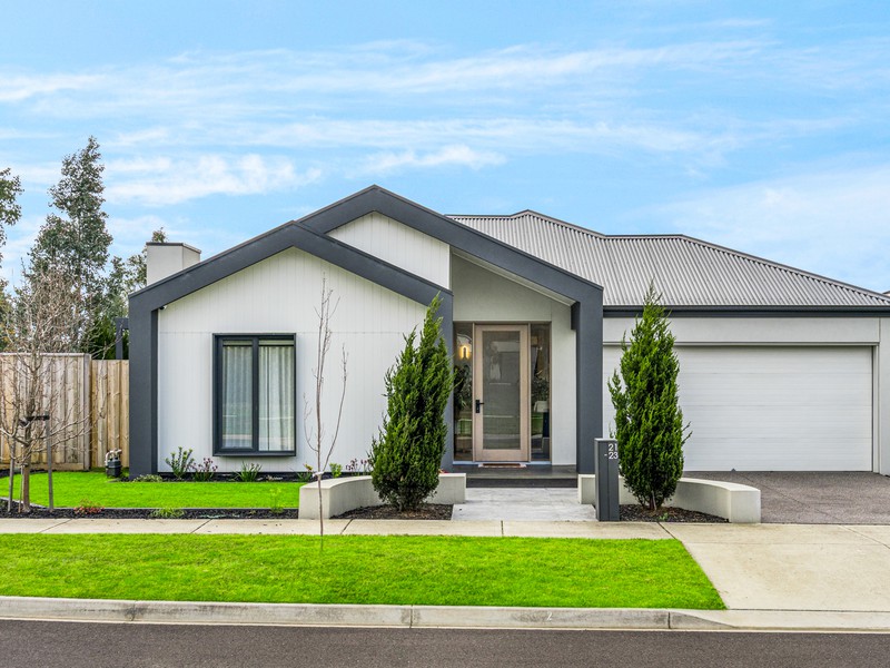 21-23 Gascoyne Circuit, Lara, VIC 3212 - Image - 27/08/2026