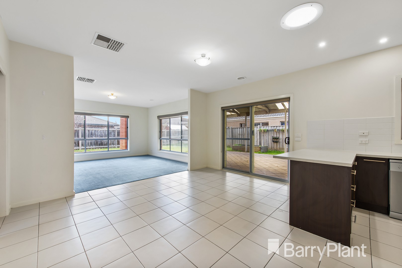 21 Amaryllis Parade, Tarneit, VIC 3029, Tarneit - Thumbnail 5