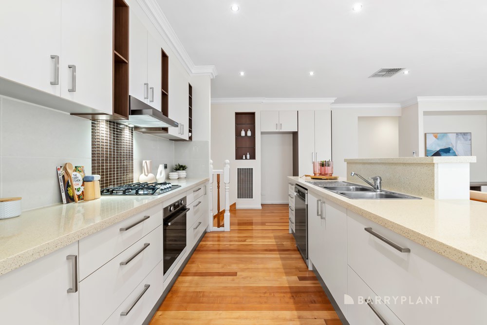 21 Arrowgrass Street, South Morang, VIC 3752, South Morang - Thumbnail 3