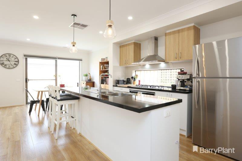 21 Award Crescent, Truganina, VIC 3029 - Thumbnail 1 - 20/11/2021