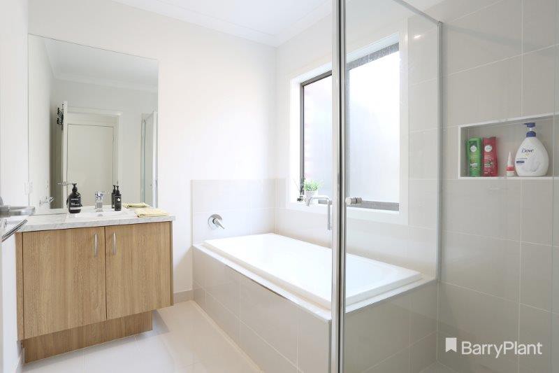 21 Award Crescent, Truganina, VIC 3029 - Thumbnail 2 - 20/11/2021