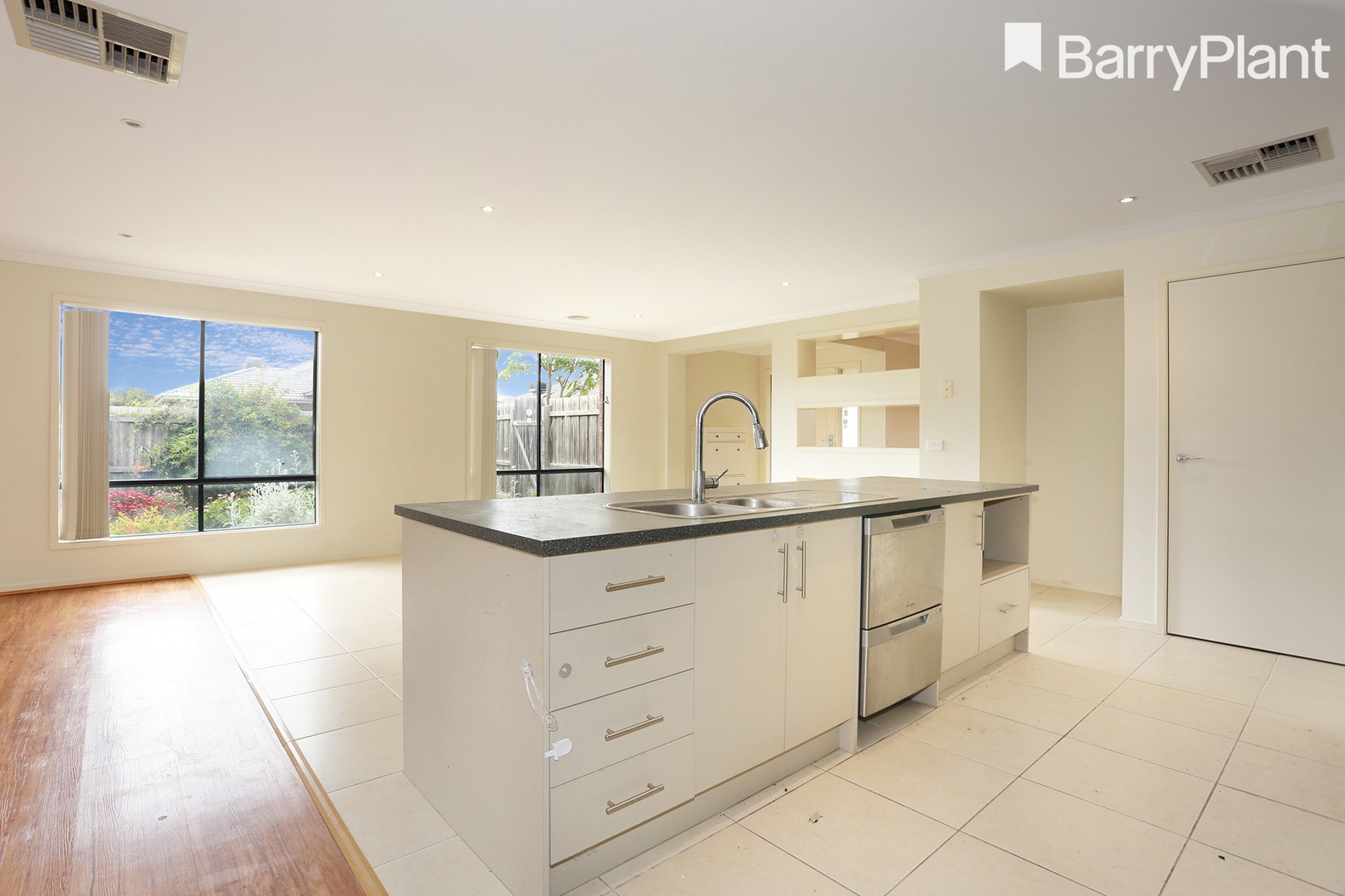 21 Beacon Avenue, Point Cook, VIC 3030 - Thumbnail 2 - 22/11/2021