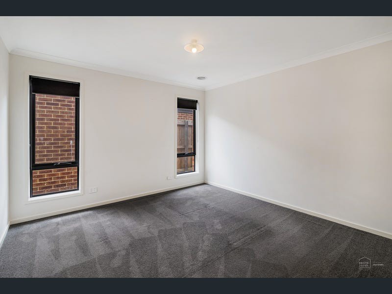 21 Bluelake Drive, Wallan, VIC 3756, Wallan - Thumbnail 6