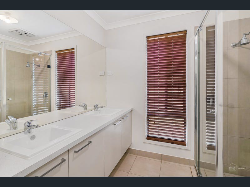 21 Bluelake Drive, Wallan, VIC 3756, Wallan - Thumbnail 7