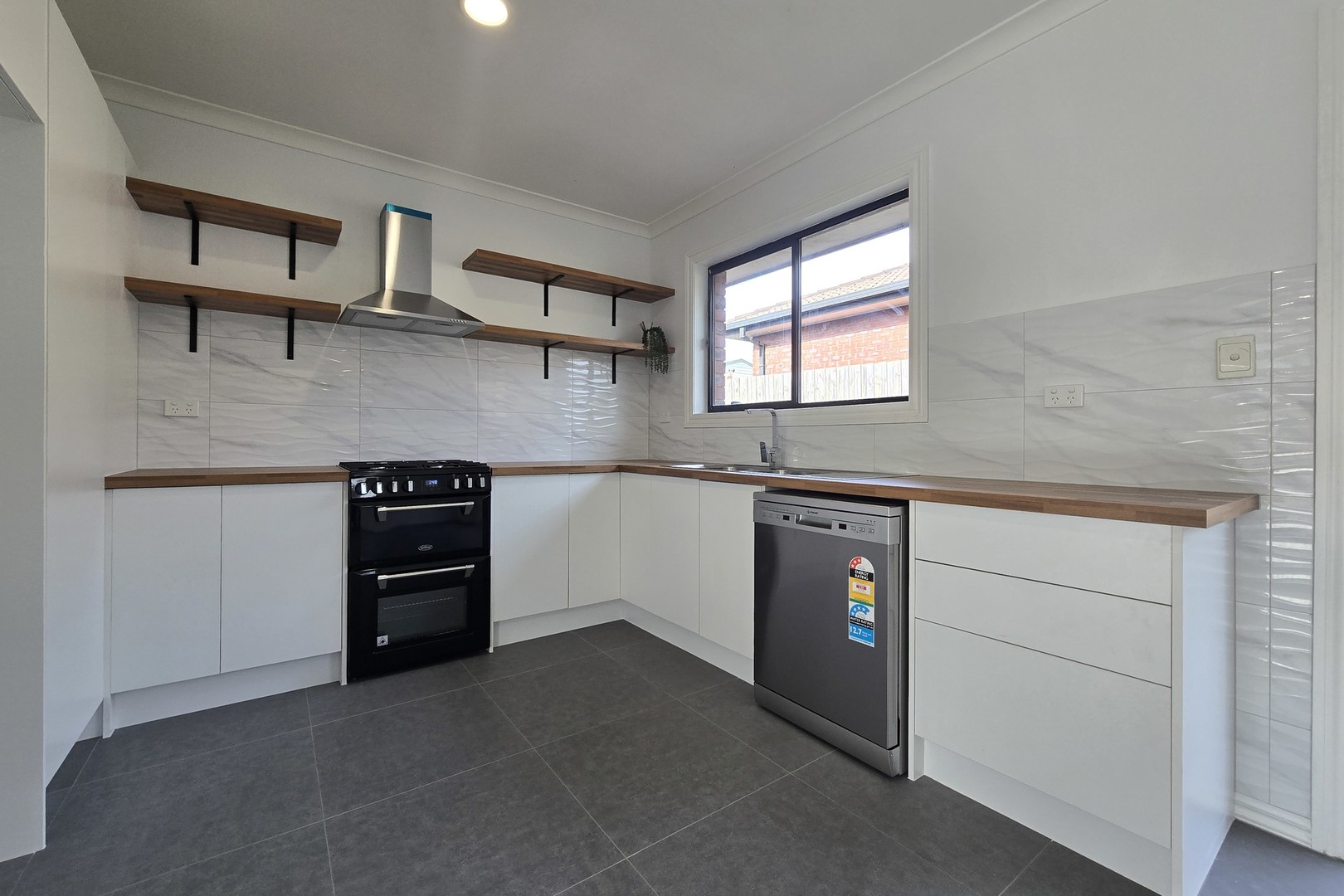 21 Bluff Street, Lalor, VIC 3075, Lalor - Thumbnail 8