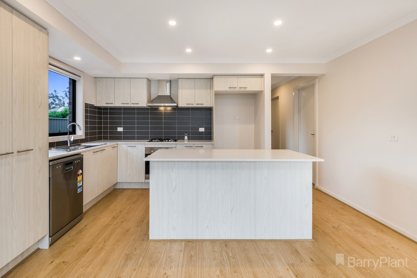 21 Bradfield Loop, Strathfieldsaye, VIC 3551, Strathfieldsaye - Thumbnail 2