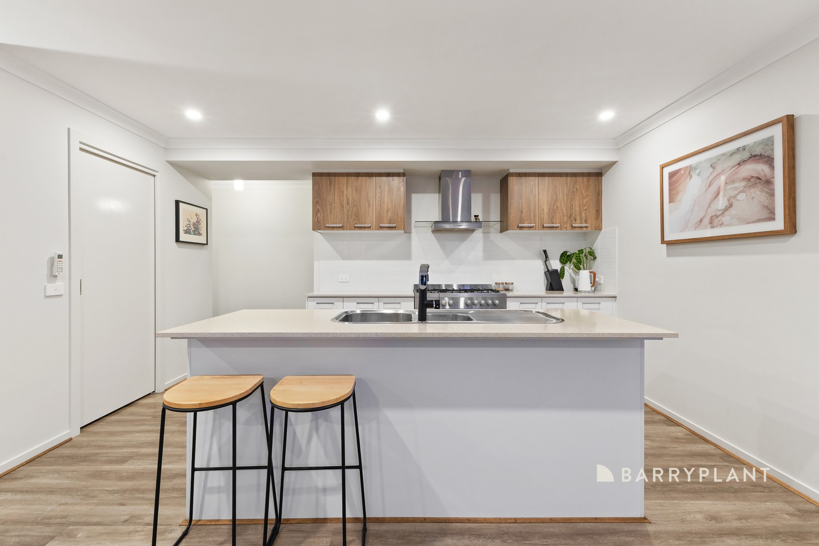 21 Bradley Street, Officer South, VIC 3809 - Thumbnail 2 - 29/04/2025