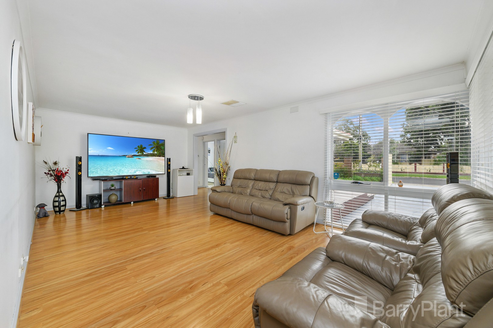 21 Burleigh Road, Melton, VIC 3337, Melton - Thumbnail 2