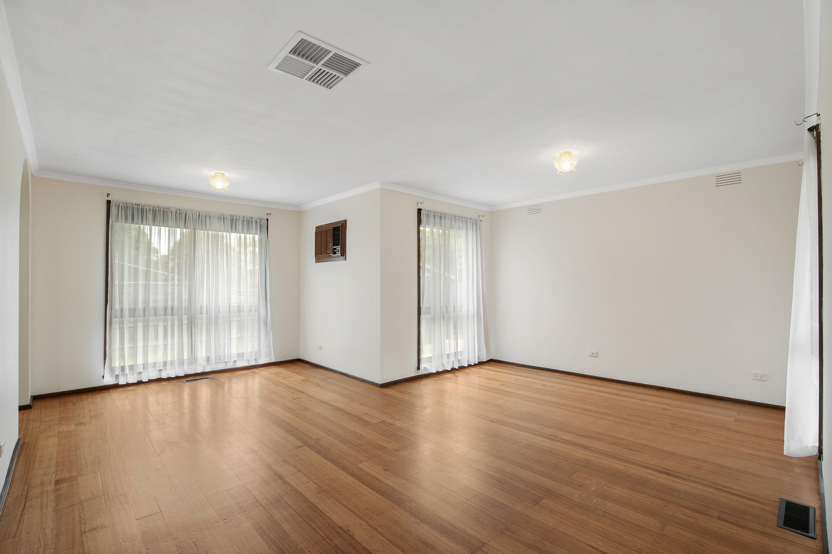 21 Cabernet Crescent, Bundoora, VIC 3083 - Thumbnail 2 - 24/02/2026