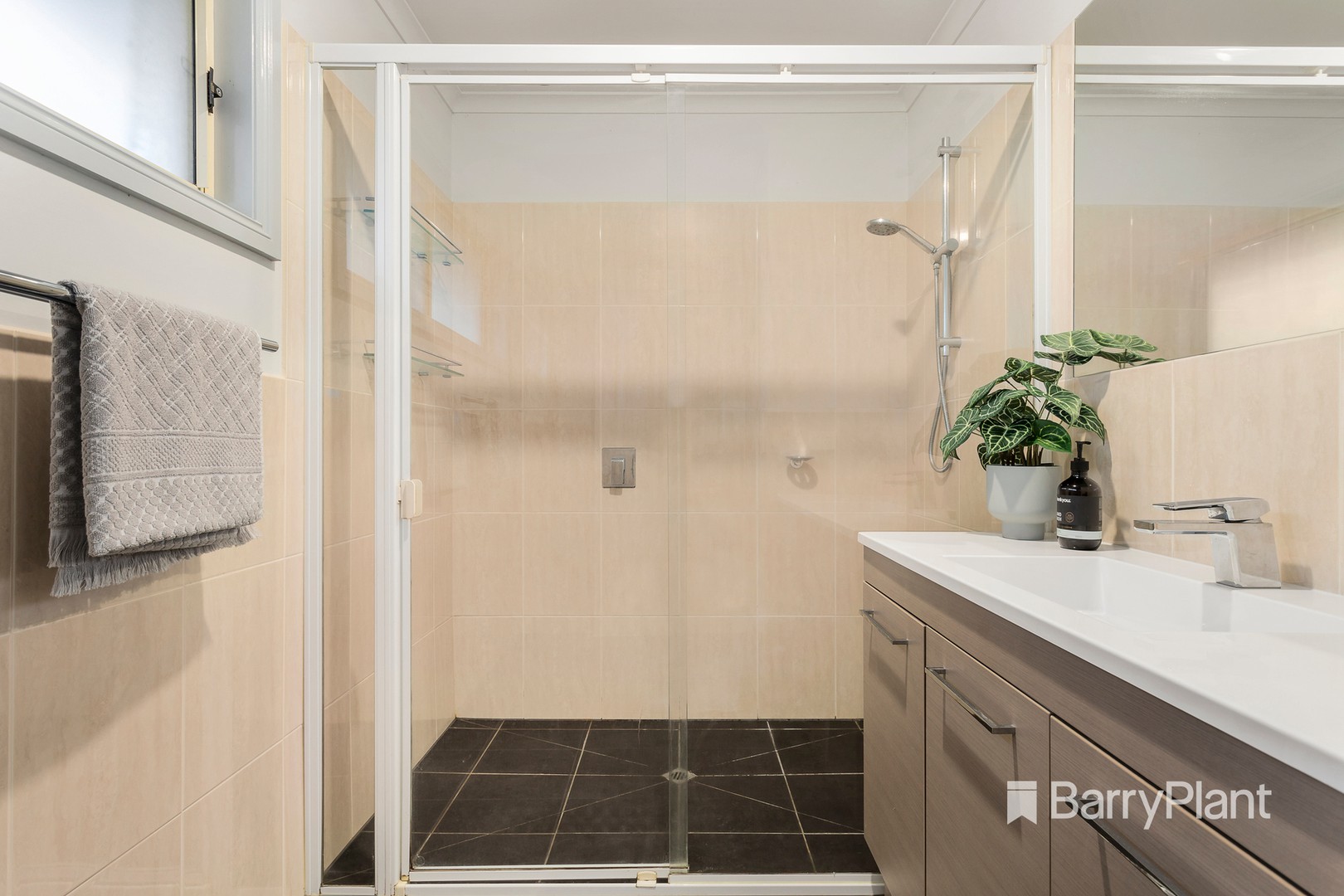 21 Carcoola Road, Ringwood East, VIC 3135, Ringwood East - Thumbnail 3