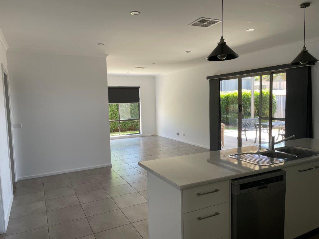 21 Central Park Drive, Mildura, VIC 3500, Mildura - Thumbnail 4