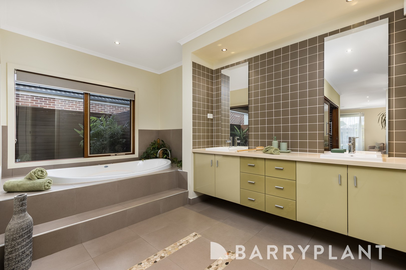 21 Citronella Circuit, Point Cook, VIC 3030, Point Cook - Thumbnail 8