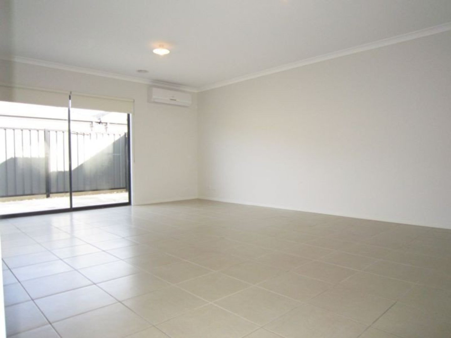 21 Clapham WayCraigieburn, VIC 3064  - Leased, Craigieburn - Thumbnail 3