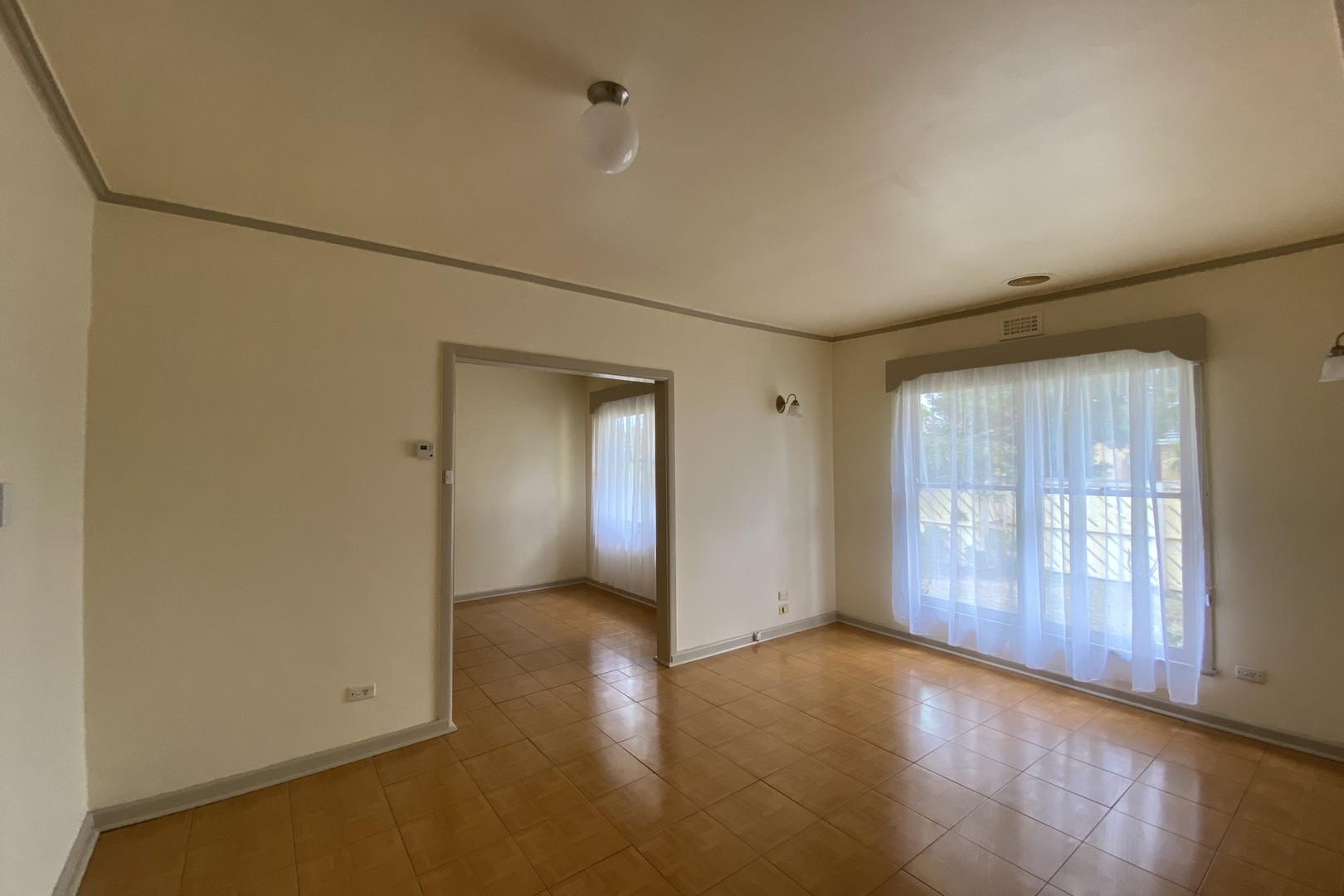 21 Clements Grove, Reservoir, VIC 3073, Reservoir - Thumbnail 2