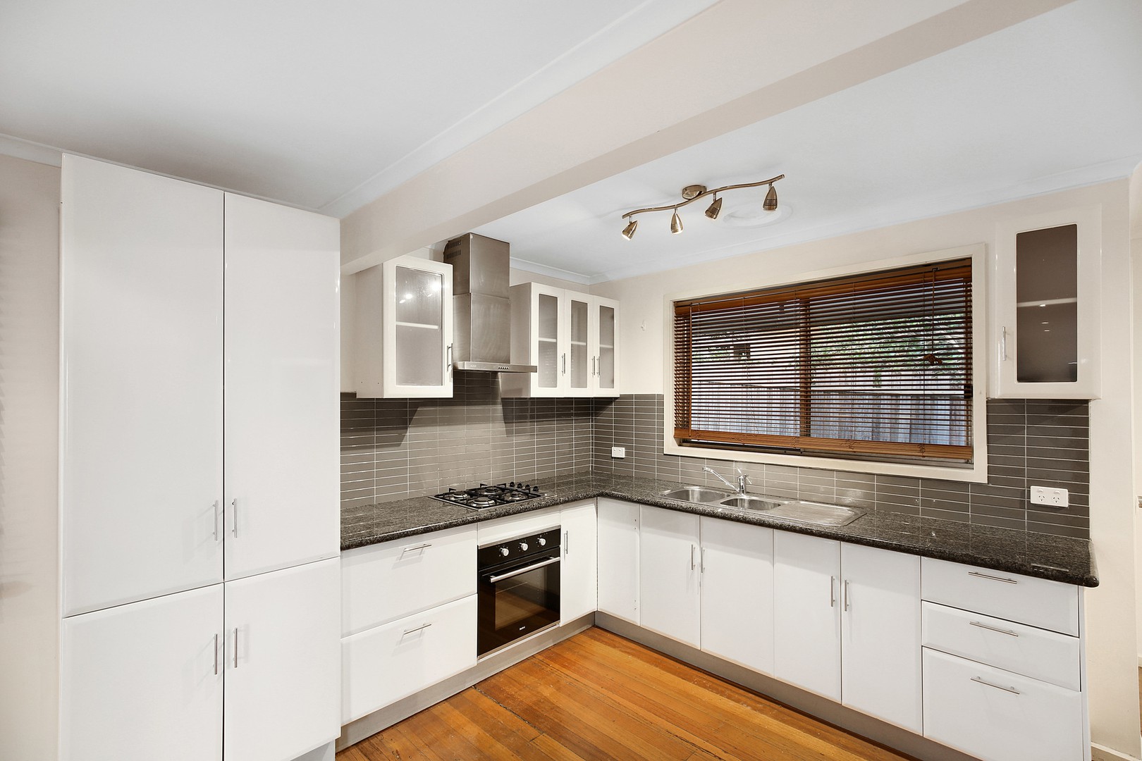 21 Coleen Street, Yallambie, VIC 3085 - Thumbnail 1 - 07/08/2026