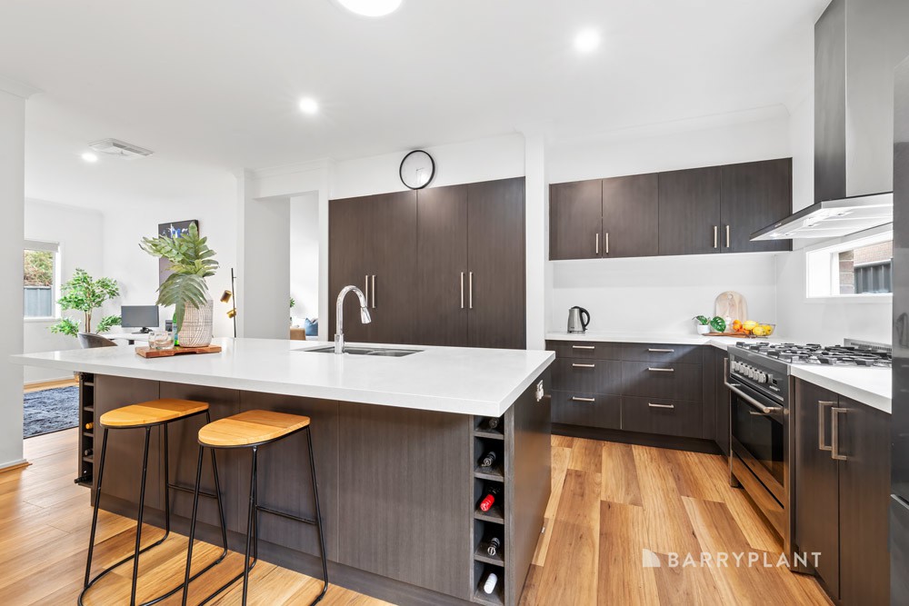 21 Conelly Way, South Morang, VIC 3752 - Thumbnail 2 - 22/10/2025