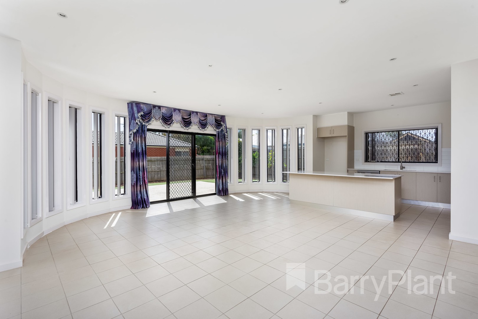 21 Copeland Crescent, Point Cook, VIC 3030, Point Cook - Thumbnail 3
