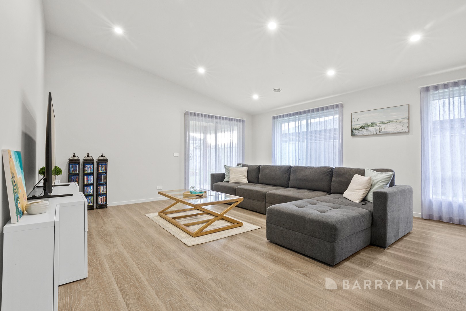 21 Coventry Drive, Warragul, VIC 3820, Warragul - Thumbnail 2