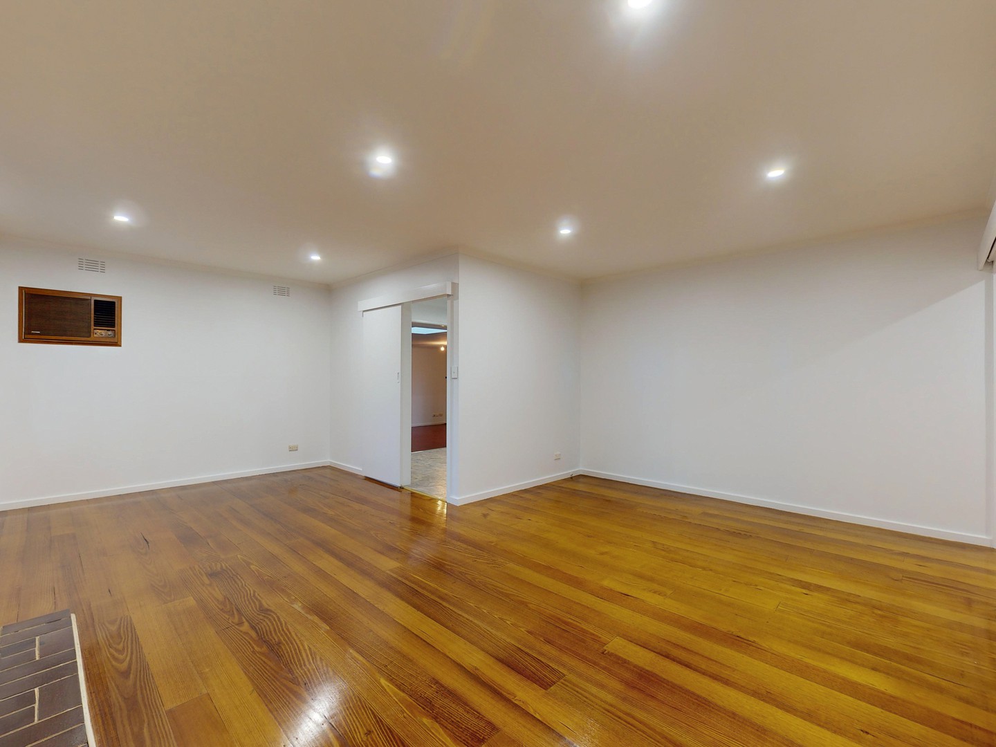 21 Dinah Parade, Keilor East, VIC 3033, Keilor East - Thumbnail 2
