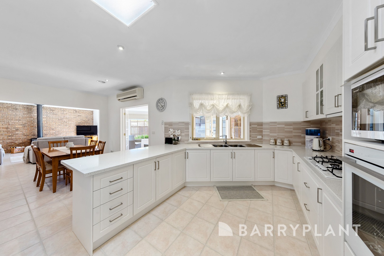 21 Elissa Way, St Albans, VIC 3021, St Albans - Thumbnail 7