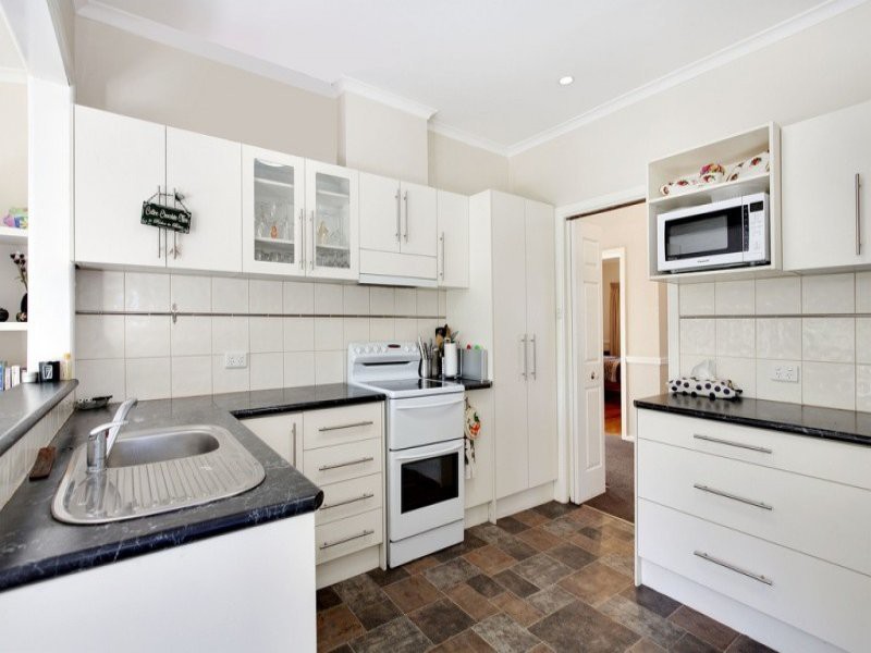 21 Erica Crescent, Heathmont, VIC 3135, Heathmont - Thumbnail 2