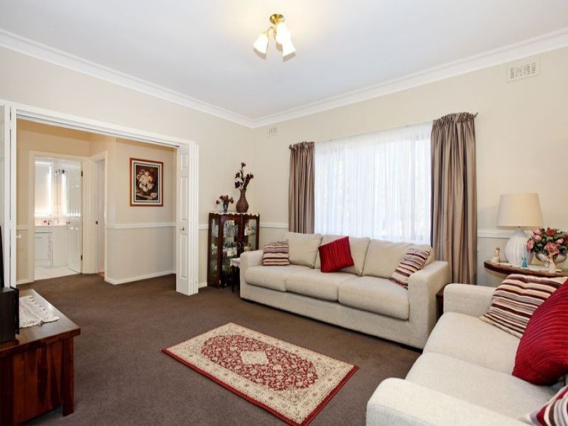 21 Erica Crescent, Heathmont, VIC 3135, Heathmont - Thumbnail 3