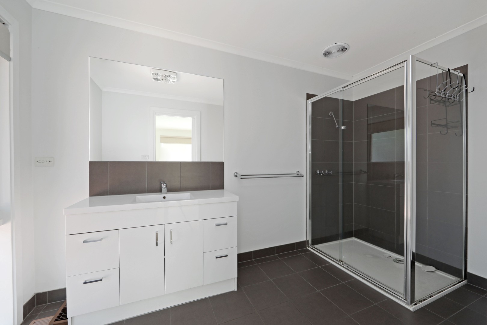 21 Erie Avenue, Rowville, VIC 3178, Rowville - Thumbnail 7