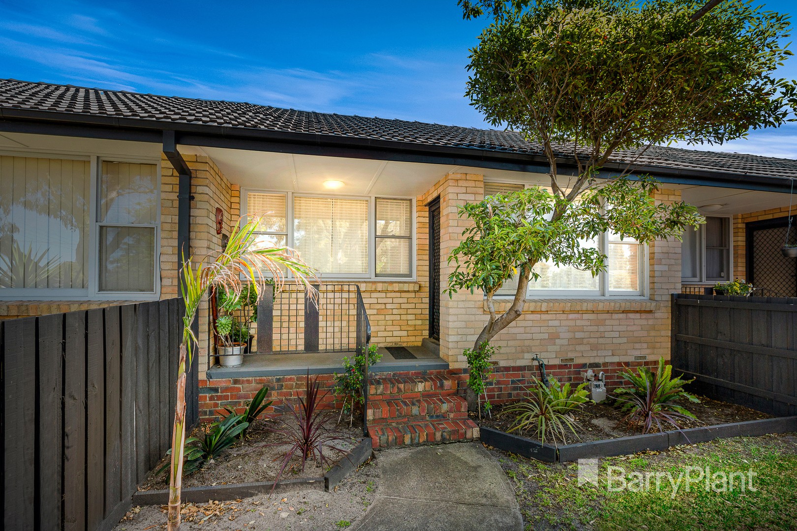 21 Erskine Street, Frankston, VIC 3199, Frankston - Thumbnail 2