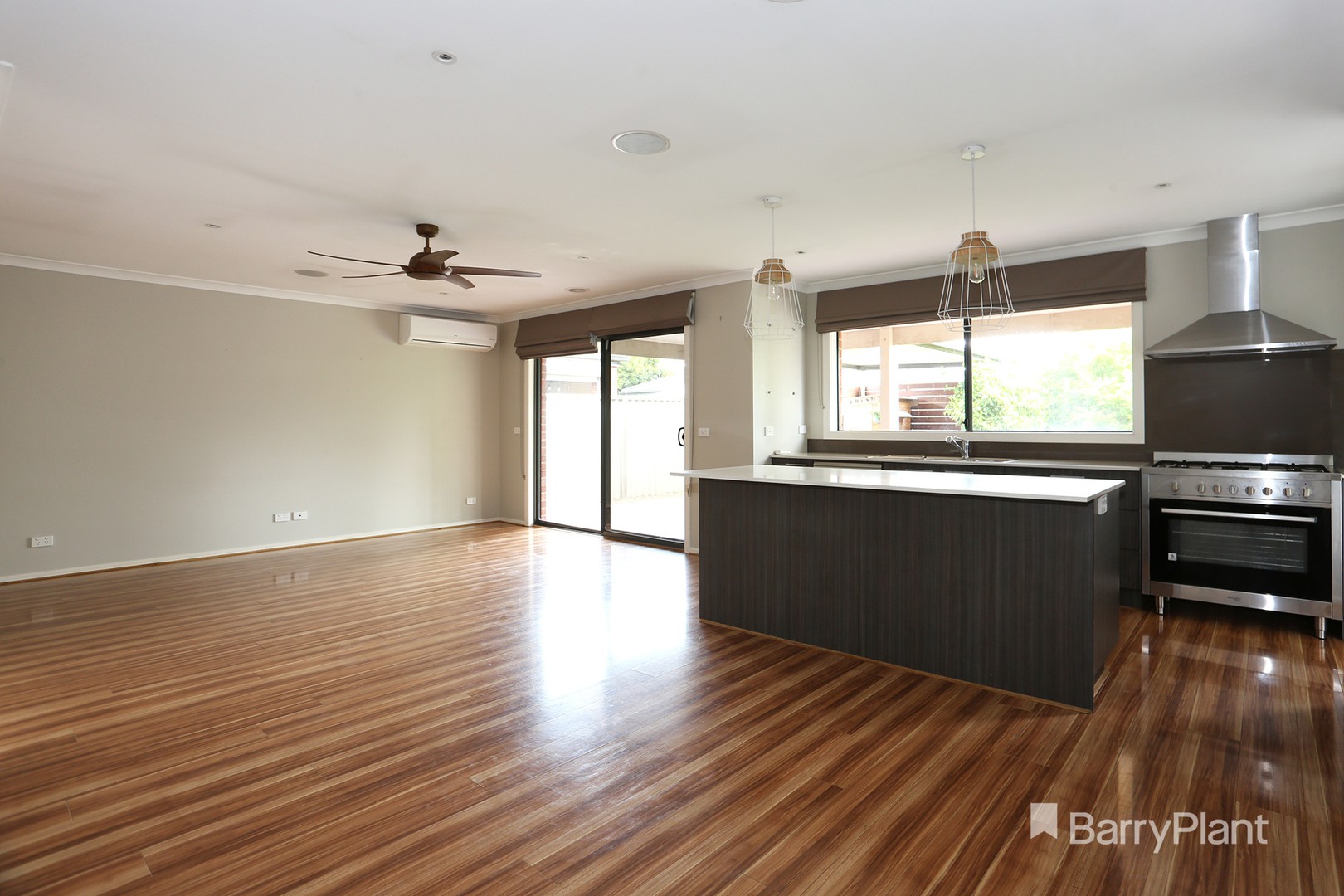 21 Farmdale Road, Pakenham, VIC 3810, Pakenham - Thumbnail 2