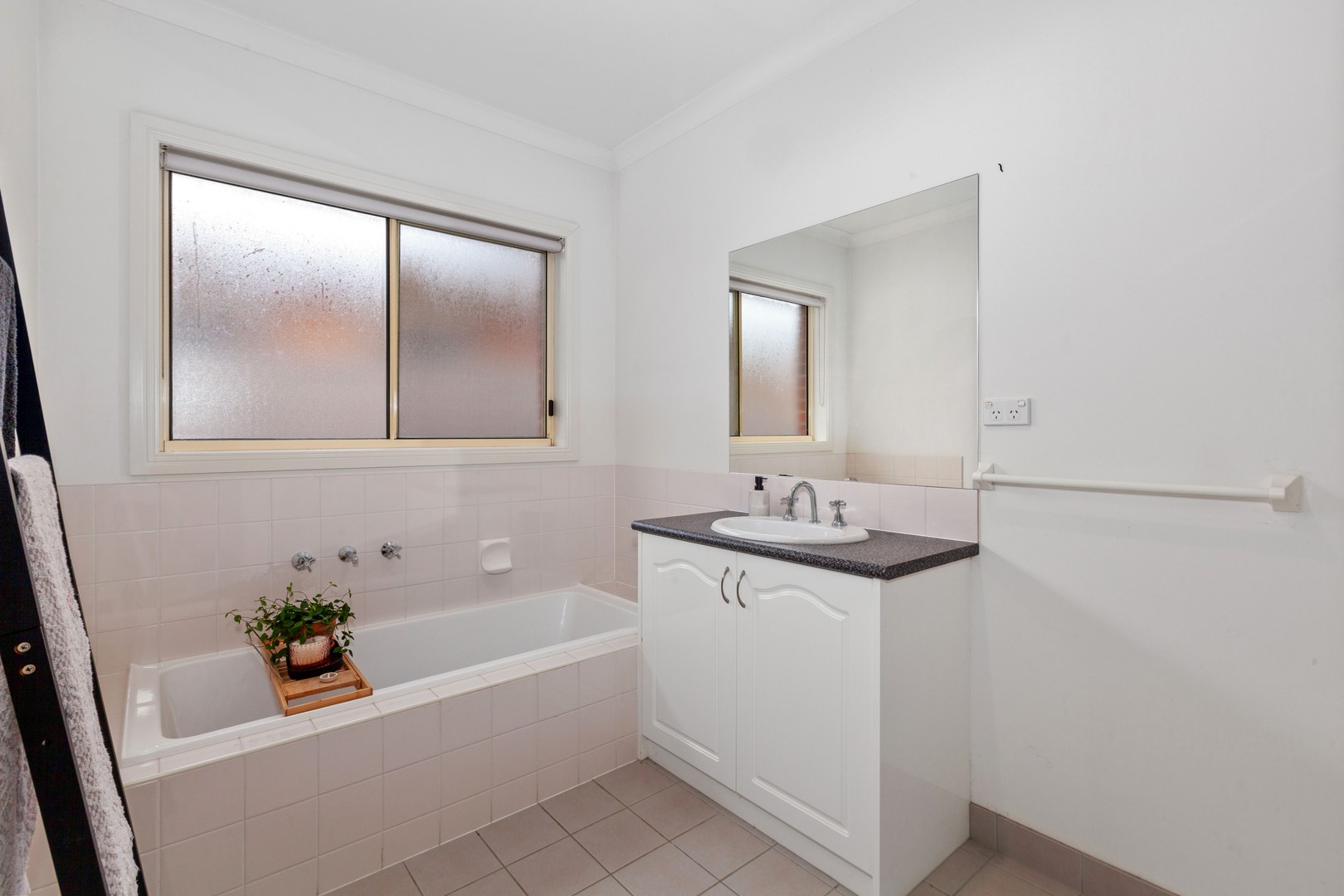 21 Ferguson Street, Broadford, VIC 3658, Broadford - Thumbnail 6