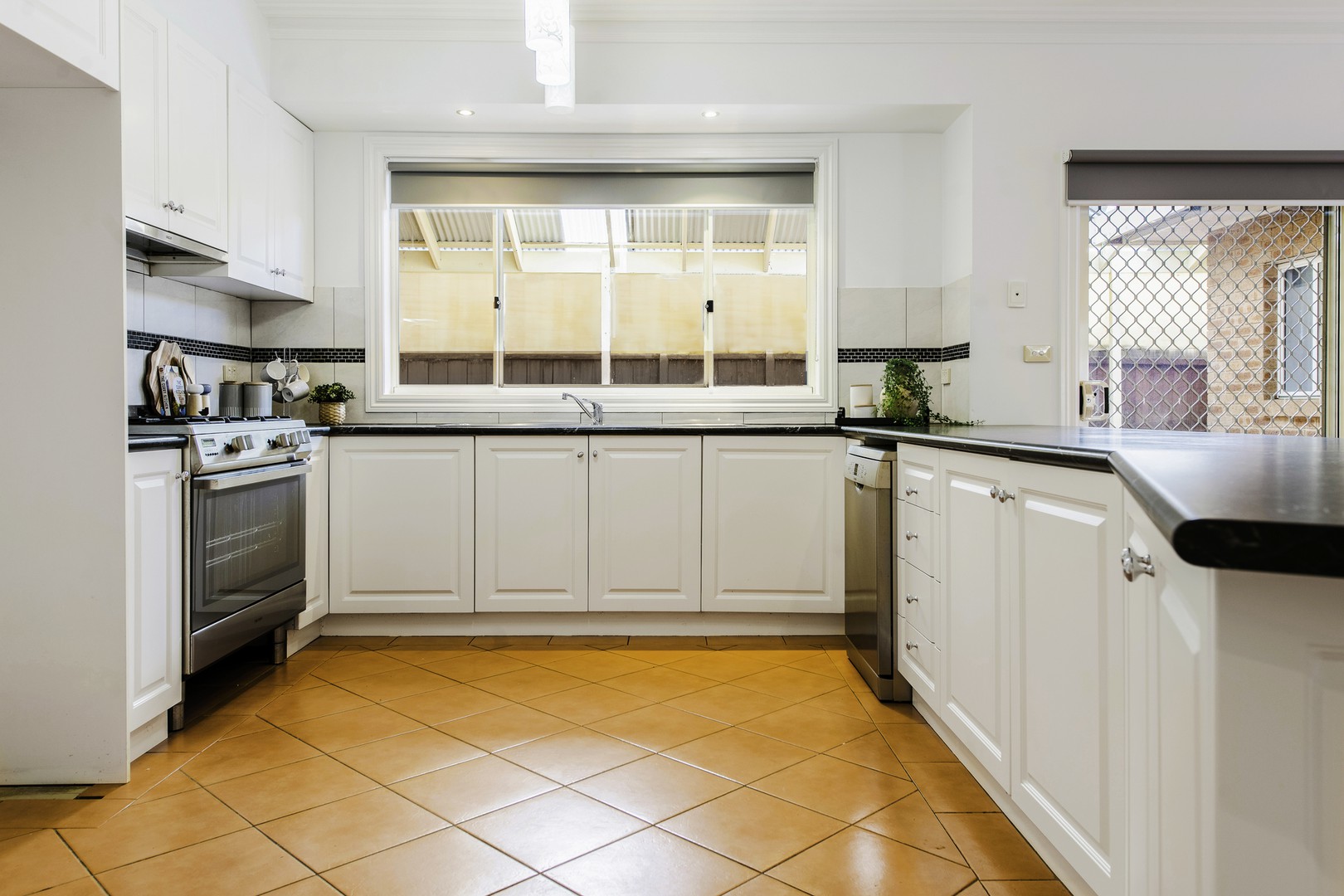 21 Flagstaff Lane, Taylors Hill, VIC 3037, Taylors Hill - Thumbnail 4