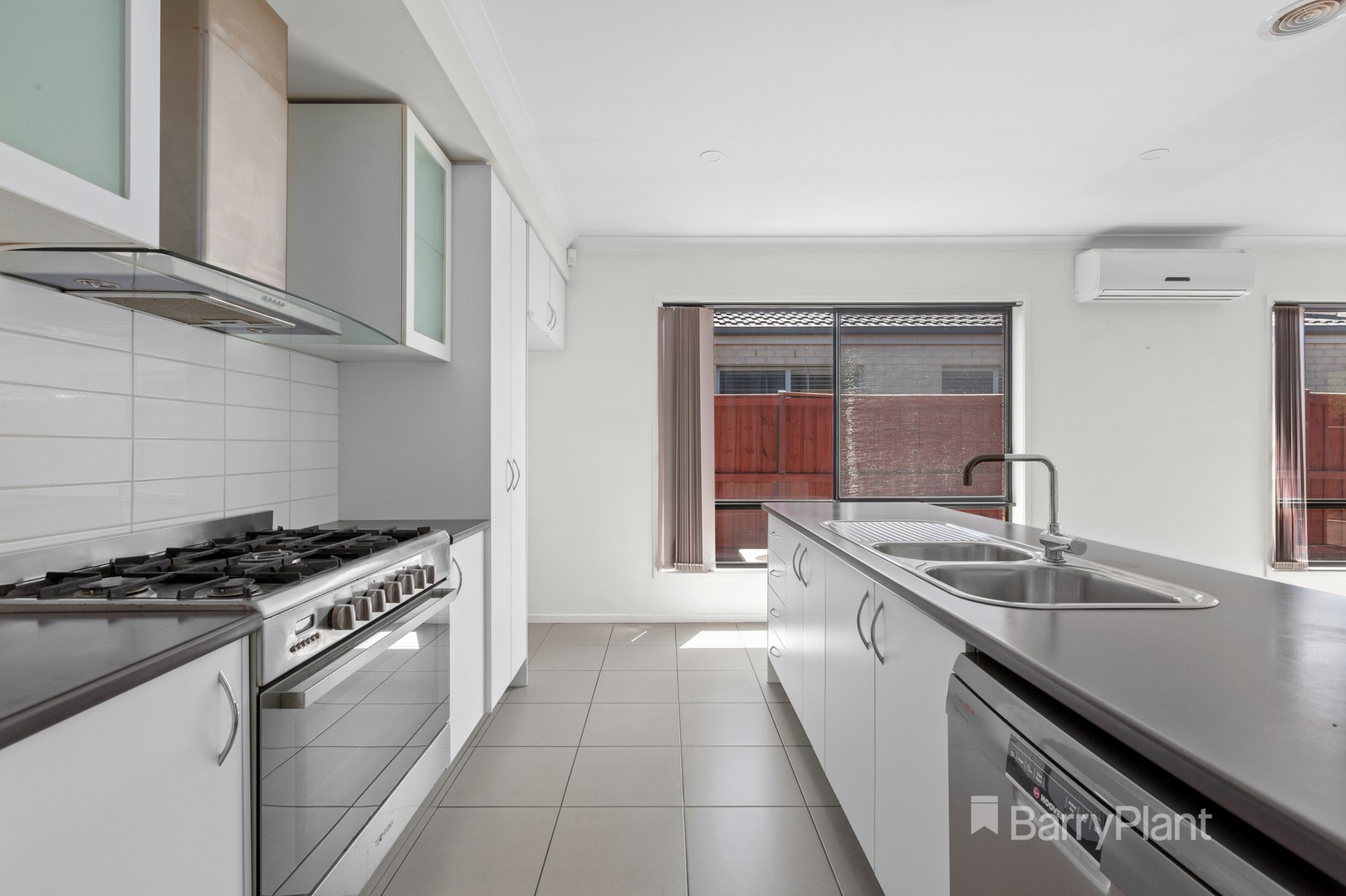 21 Fleetwood DriveDoreen, VIC 3754, Doreen - Thumbnail 2