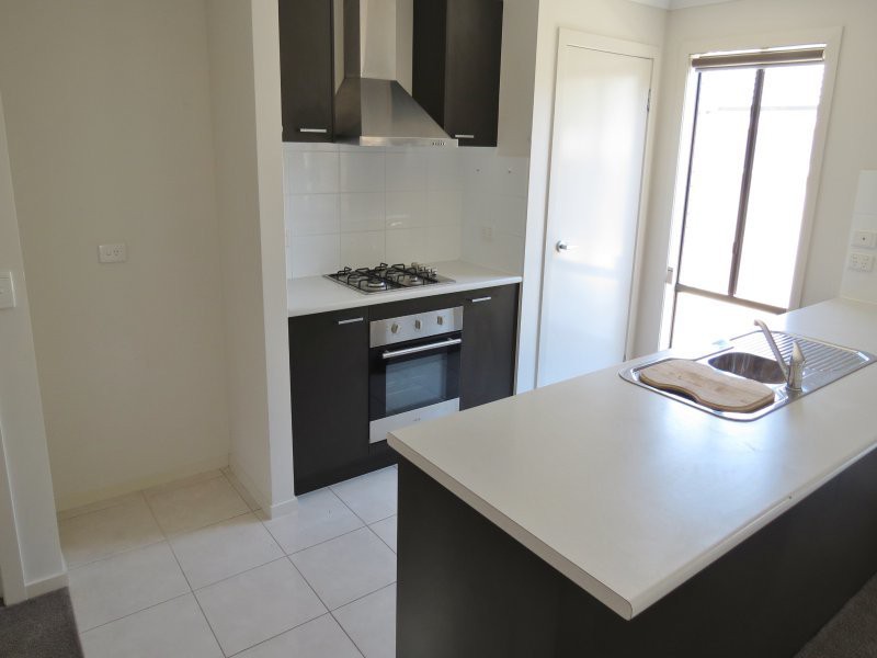 21 Freeman Drive, Kangaroo Flat, VIC 3555, Kangaroo Flat - Thumbnail 3