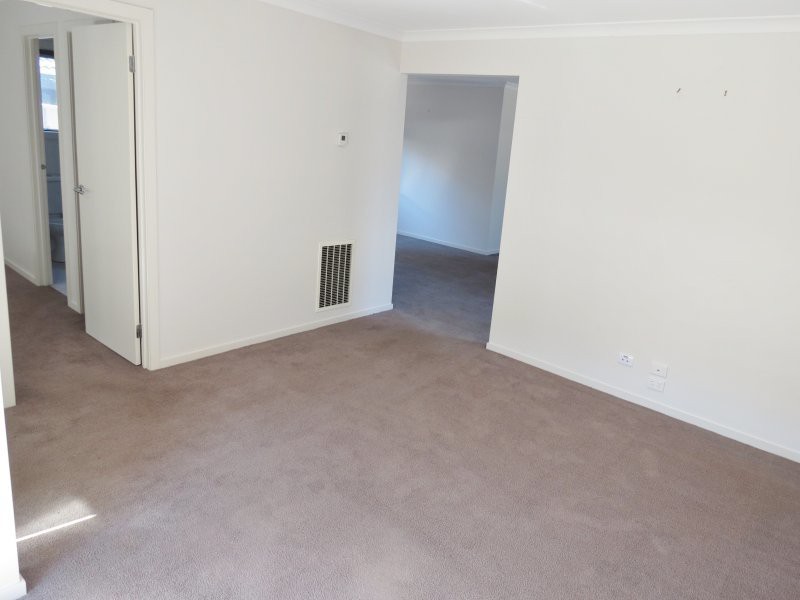 21 Freeman Drive, Kangaroo Flat, VIC 3555, Kangaroo Flat - Thumbnail 5