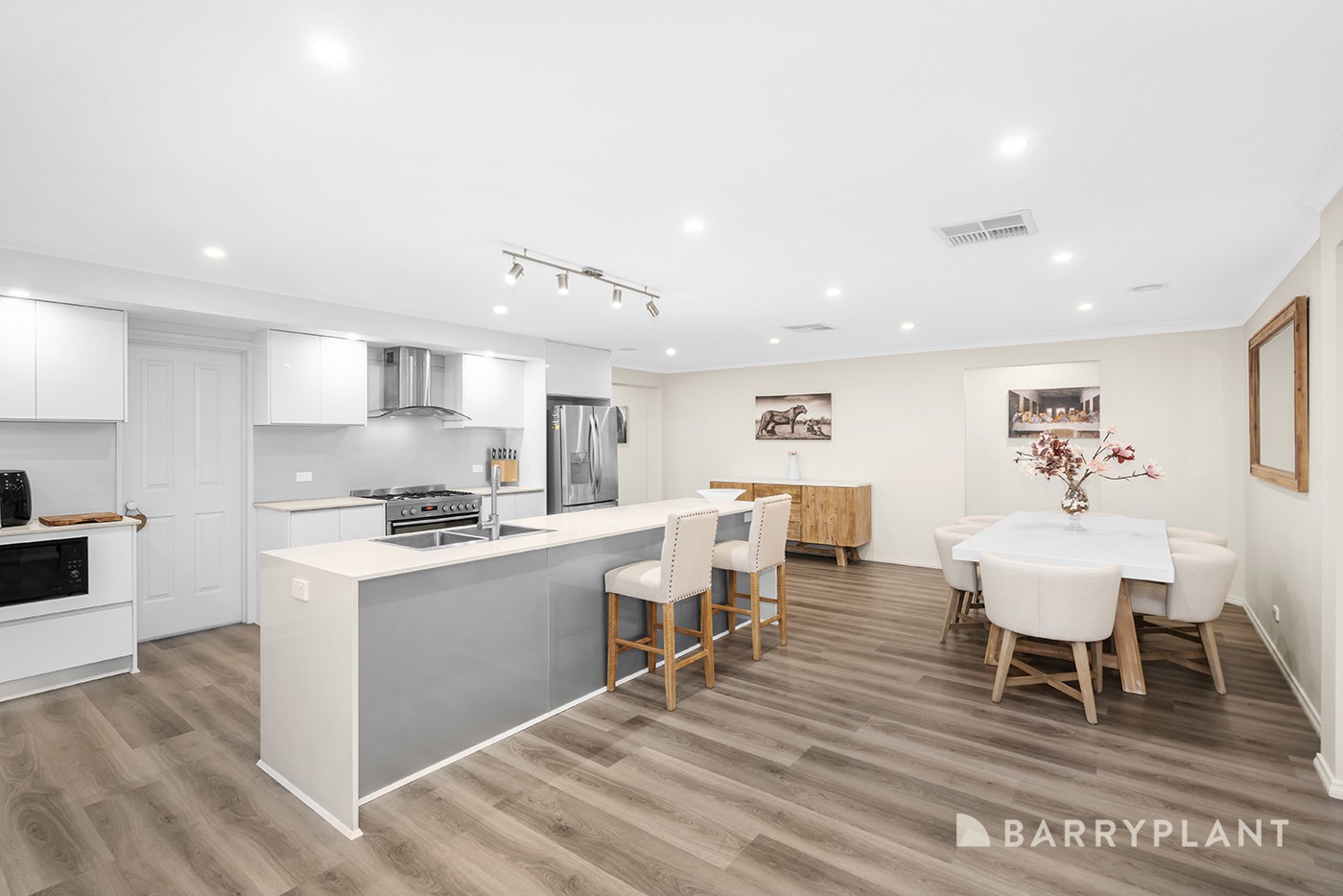 21 Freshfield Avenue, Mooroolbark, VIC 3138, Mooroolbark - Thumbnail 3