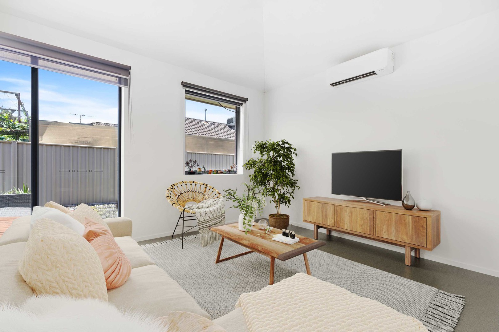 21 Gisborne Way, Caroline Springs, VIC 3023 - Thumbnail 1 - 31/01/2025