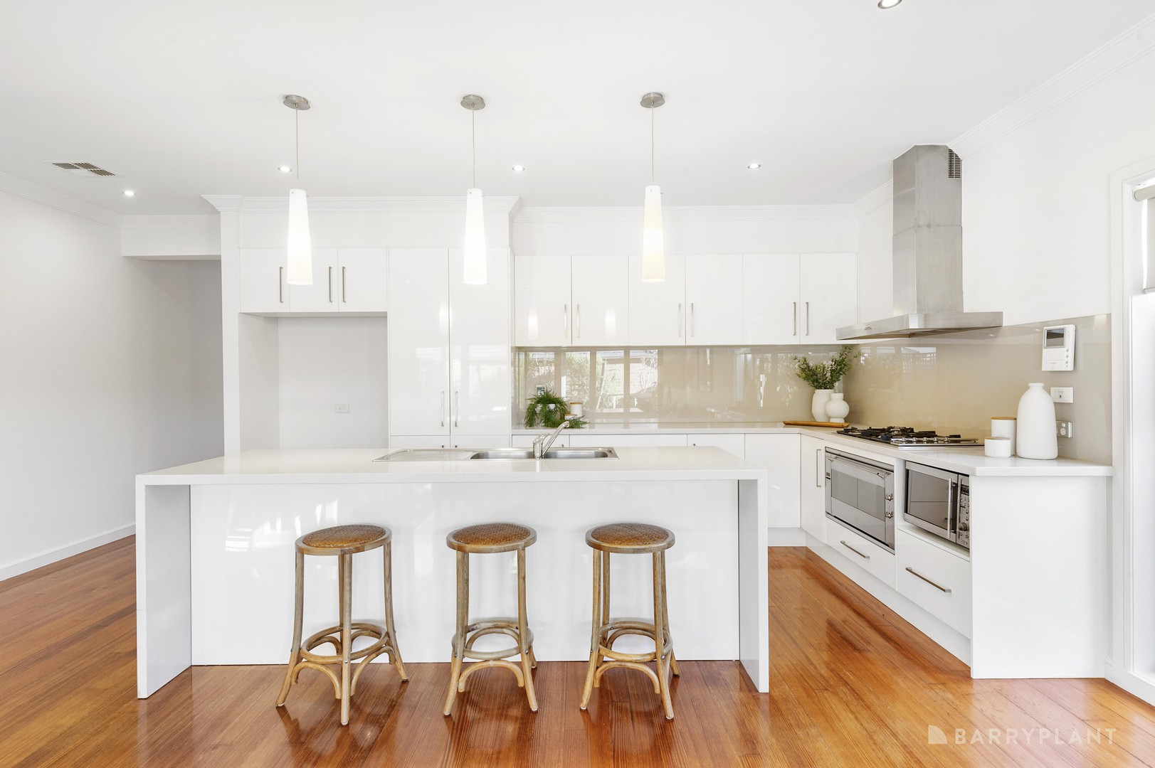 21 Glenview Road, Doncaster East, VIC 3109, Doncaster East - Thumbnail 4