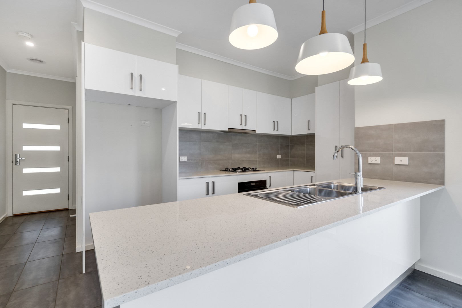 21 Grace Street, Craigieburn, VIC 3064, Craigieburn - Thumbnail 2