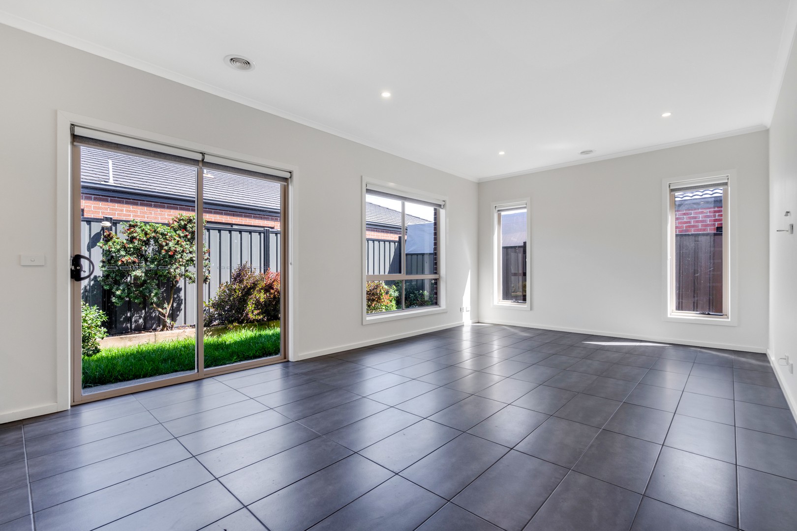 21 Grace Street, Craigieburn, VIC 3064, Craigieburn - Thumbnail 4