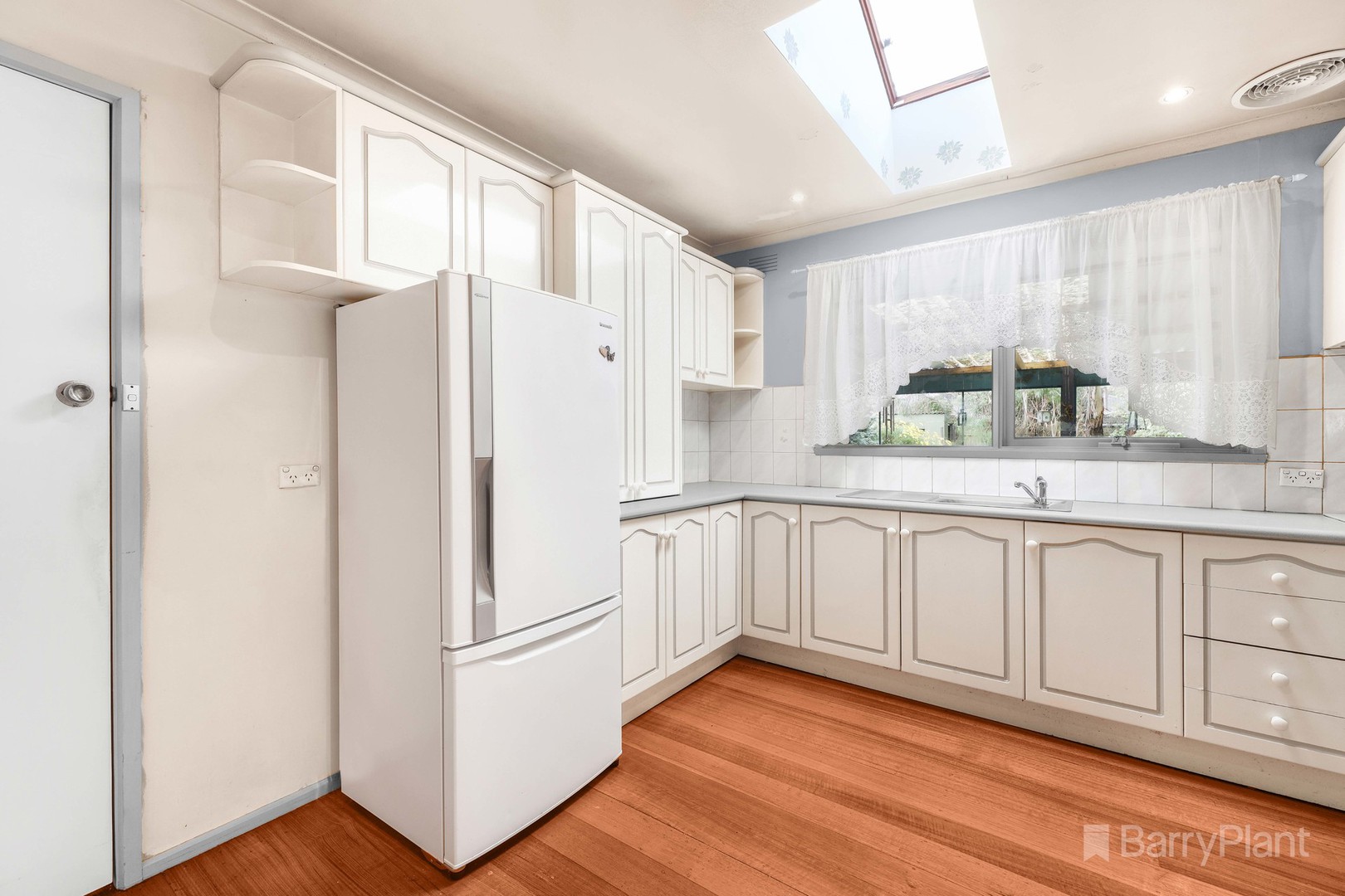 21 Graham Avenue, Kilsyth, VIC 3137, Kilsyth - Thumbnail 2
