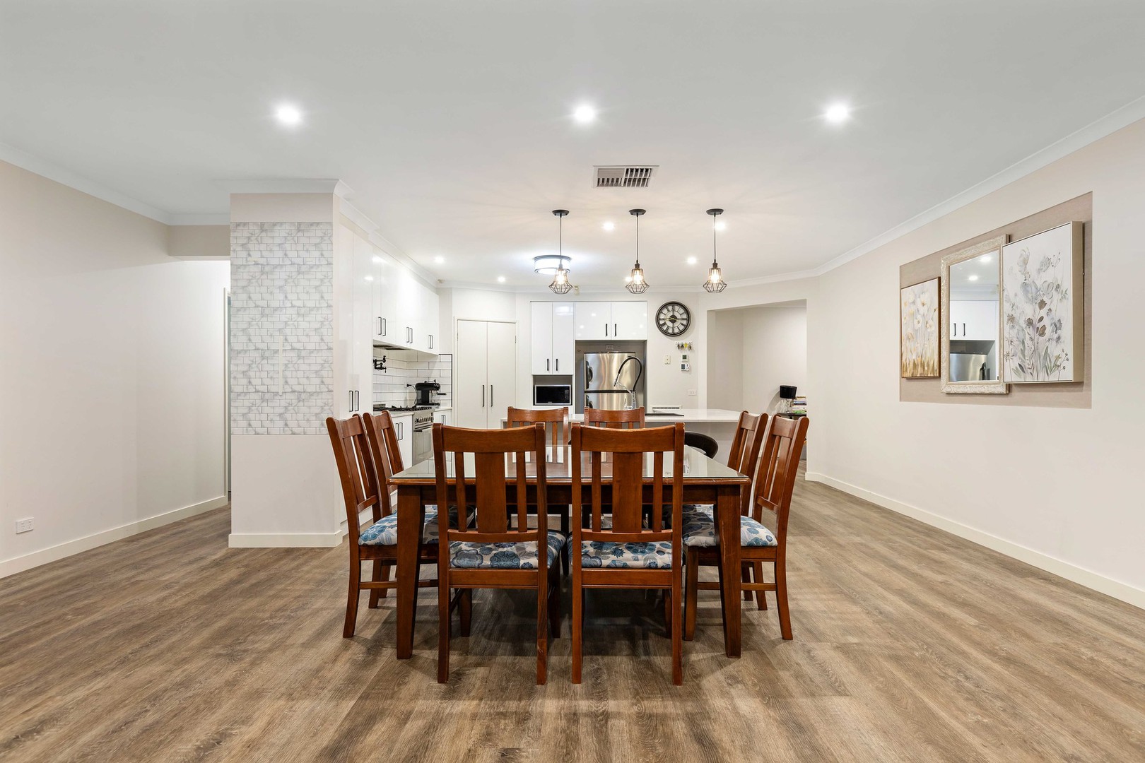 21 Grandview Crescent, Hillside, VIC 3037, Hillside - Thumbnail 3
